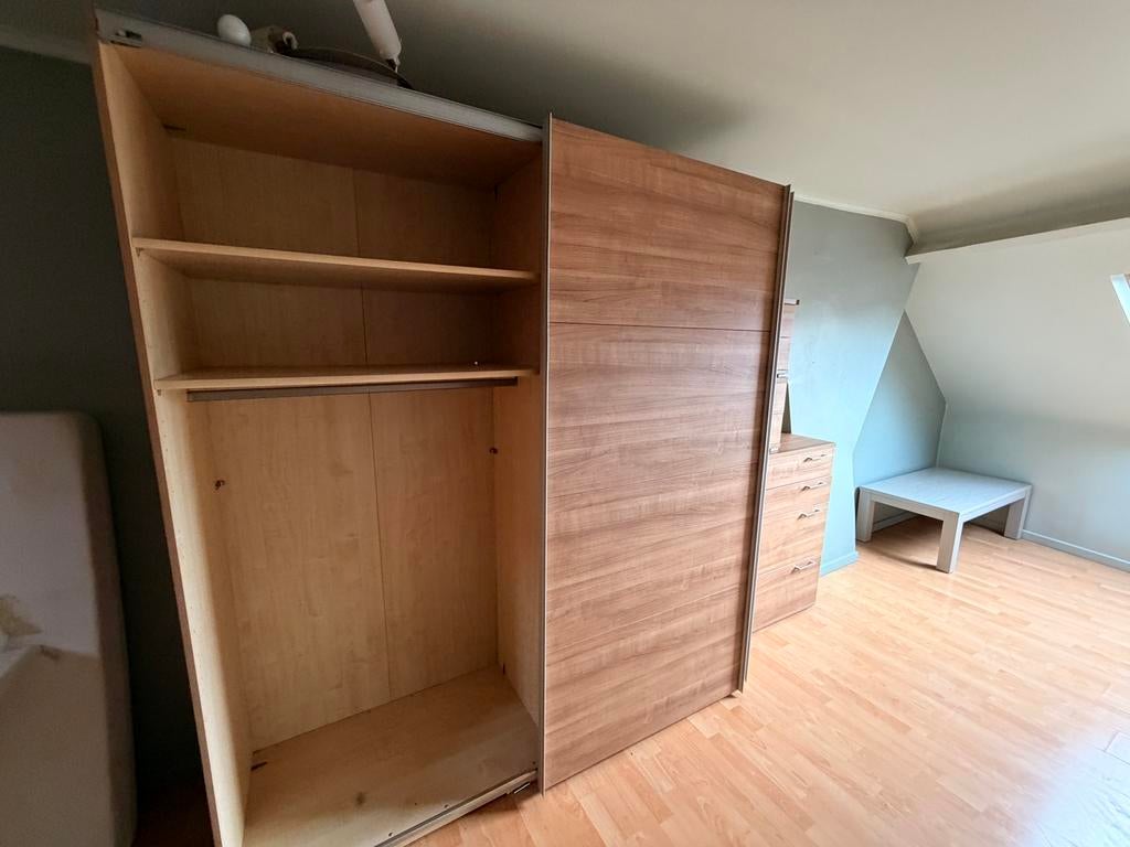 Kleerkast (al gedemonteerd), Huis en Inrichting, Slaapkamer | Complete slaapkamers, Ophalen, Zo goed als nieuw