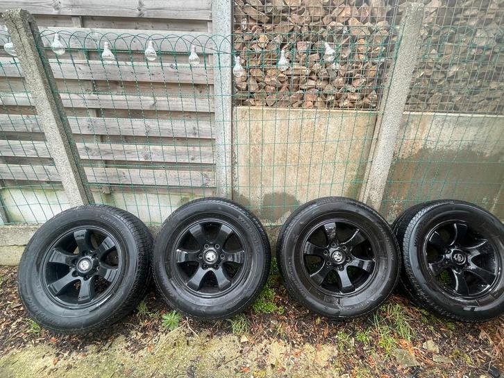 Toyota hilux wielen, Auto-onderdelen, Banden en Velgen, Band(en), Ophalen