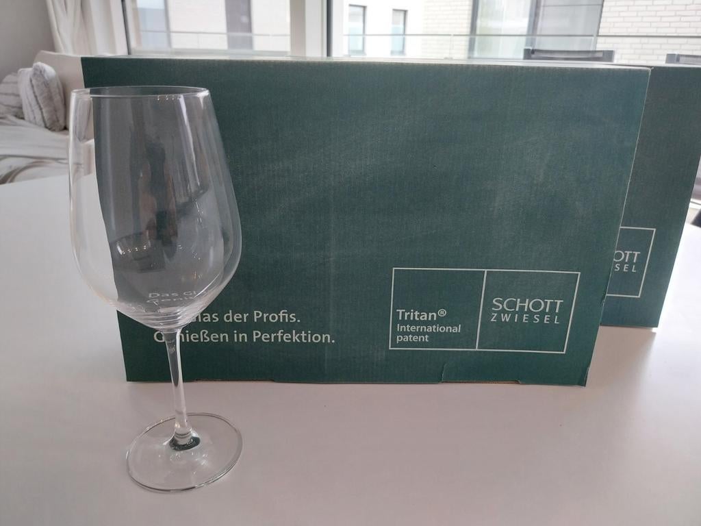 Wijnglazen, Collections, Enlèvement