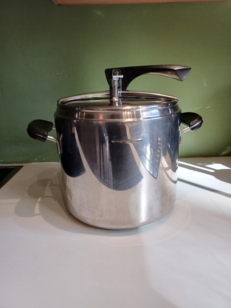 Snelkookpan Lagostina Thermoplan 12L, Huis en Inrichting, Keuken | Potten en Pannen, Ophalen