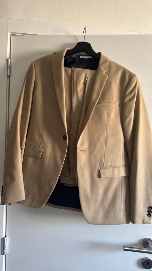 Kostuum - Zara - Broek = 44 - Vest = 48, Vêtements | Hommes, Costumes & Vestes, Enlèvement, Comme neuf