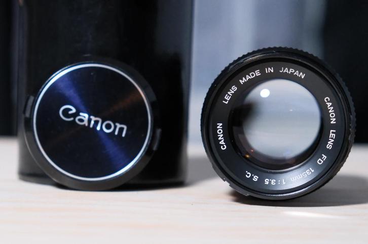 Canon FD 135mm f/3.5 S.C. | Vintage prime | Mint conditie, Audio, Tv en Foto, Fotocamera's Analoog, Zo goed als nieuw, Spiegelreflex