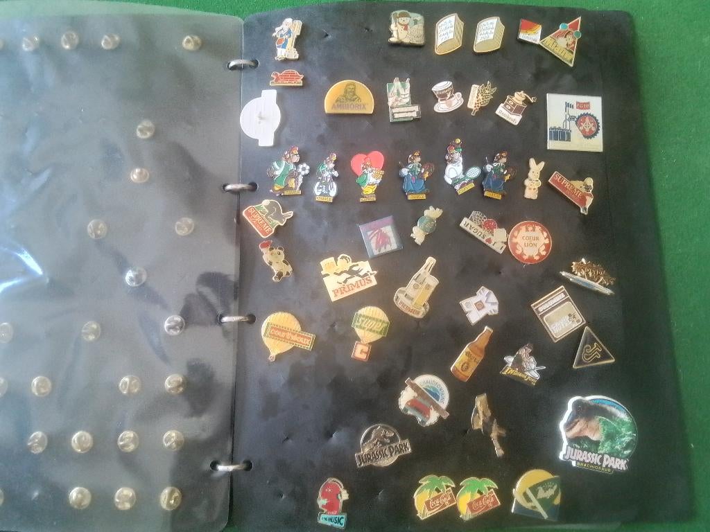 Collection de  160 pins vintage, Collections, Broches, Pins & Badges, Enlèvement, Utilisé