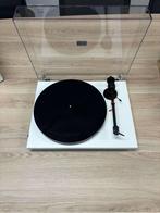 Pro-Ject E1 Phono AT3600L Platenspeler Voorversterkt- Wit, Niet ingevuld, Niet ingevuld, Niet ingevuld