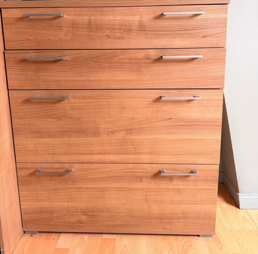 Ladekast (hoogste bieder tegen woensdag krijgt hem), Enlèvement, Comme neuf