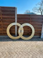 Versiering gouden bruiloft, Ophalen