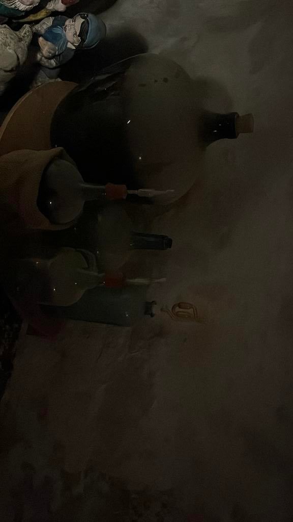 Verzameling brouwerij toebehoren flessen, cider maken, Ophalen