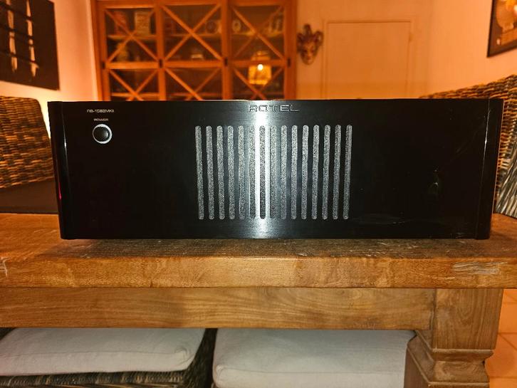 Rotel RB-1582 MKII, TV, Hi-fi & Vidéo, Amplificateurs & Ampli-syntoniseurs, Comme neuf, Stéréo, 120 watts ou plus, Autres marques