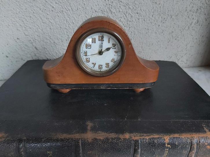 Leuk oud mini (atuur) schouwklokje /schouwpendule 'Napoleon', Antiek en Kunst, Antiek | Klokken, Ophalen of Verzenden