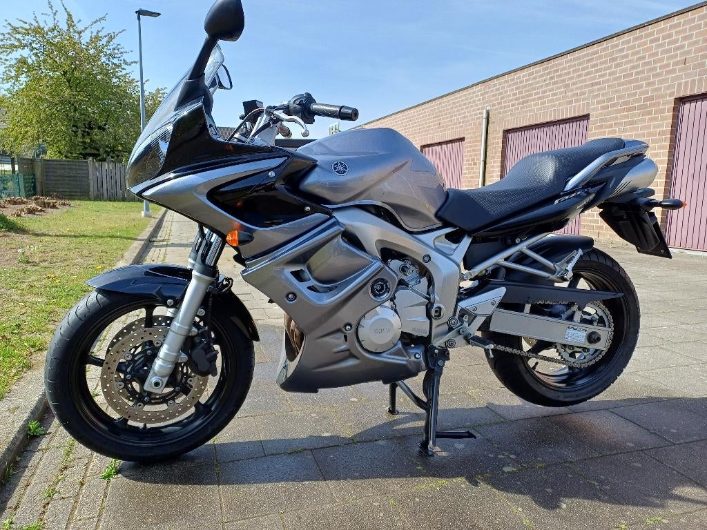 yamaha FZ6-S / 14400km eerste eigenaar/topstaat, Motoren, Motoren | Yamaha, Particulier, Toermotor, meer dan 35 kW, 4 cilinders