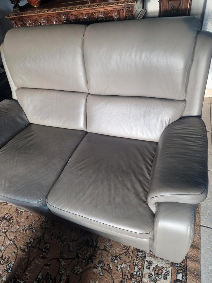 2 grijze zetels grote 3 persoons zetel (2m) 2 persoons 1,5m, Huis en Inrichting, Zetels | Zetels, Gebruikt, Rechte bank, Driepersoons