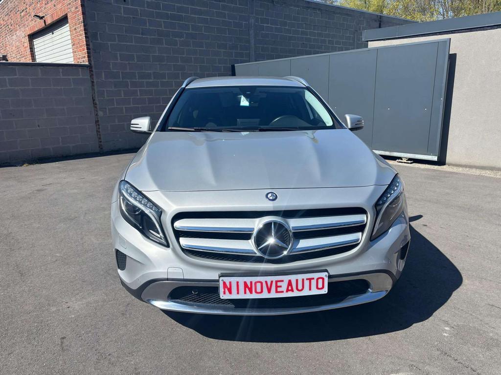 Mercedes-Benz GLA 180 i X156 Activity Edition*NAV PARKSENSOR, Autos, Argent ou Gris, Euro 6, Entreprise, Boîte manuelle