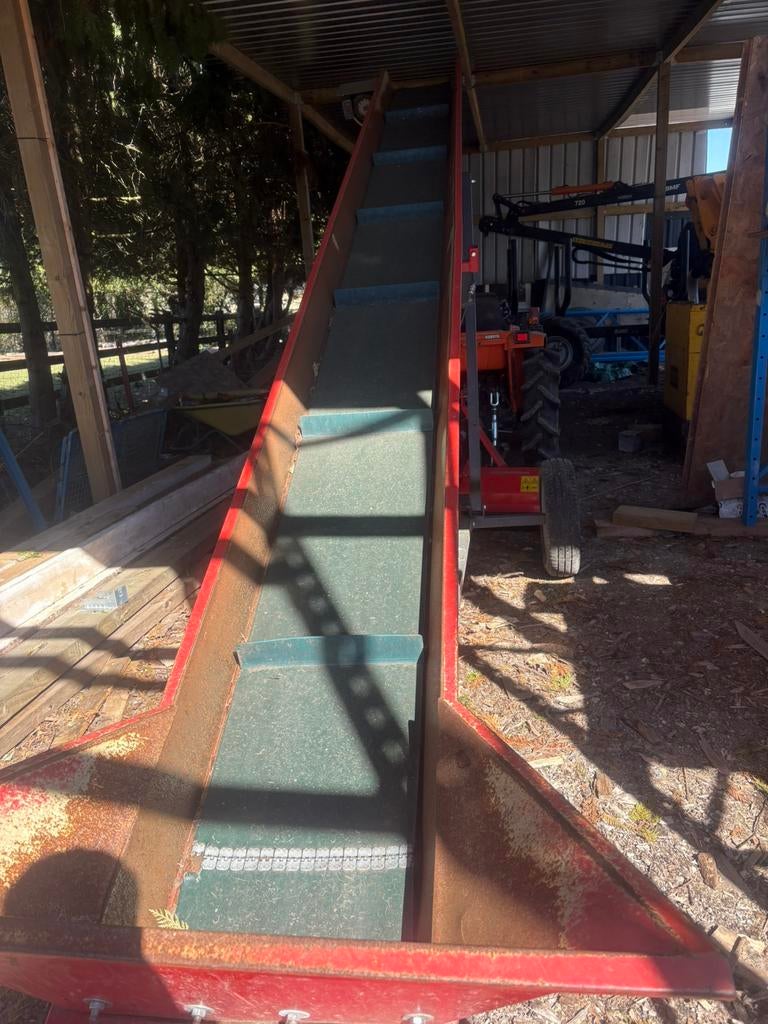 Tapis convoyeur à bois de chauffage, Enlèvement, Comme neuf