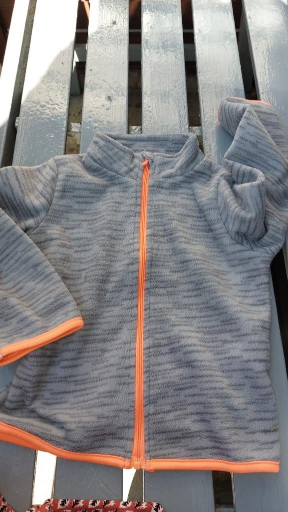 Kindersweater grijs met oranje fluo rits maat98, Ophalen, Grijs