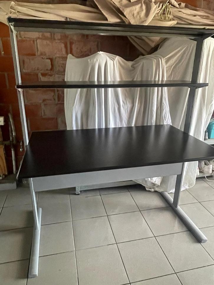 Bureau, Huis en Inrichting, Bureaus, Zo goed als nieuw, Bureau, Ophalen