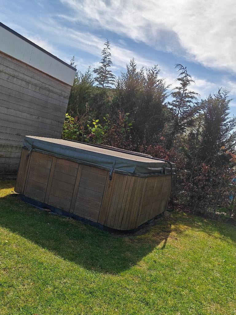 Jacuzzi, Tuin en Terras, Bubbelbaden en Hottubs, Gebruikt, Vast, Afdekzeil, Ophalen