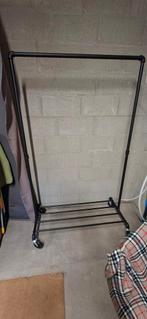 Kledingrek Acaza. Slechts enkele maanden gebruikt, Comme neuf, Métal, Portemanteau sur pied, 150 à 200 cm