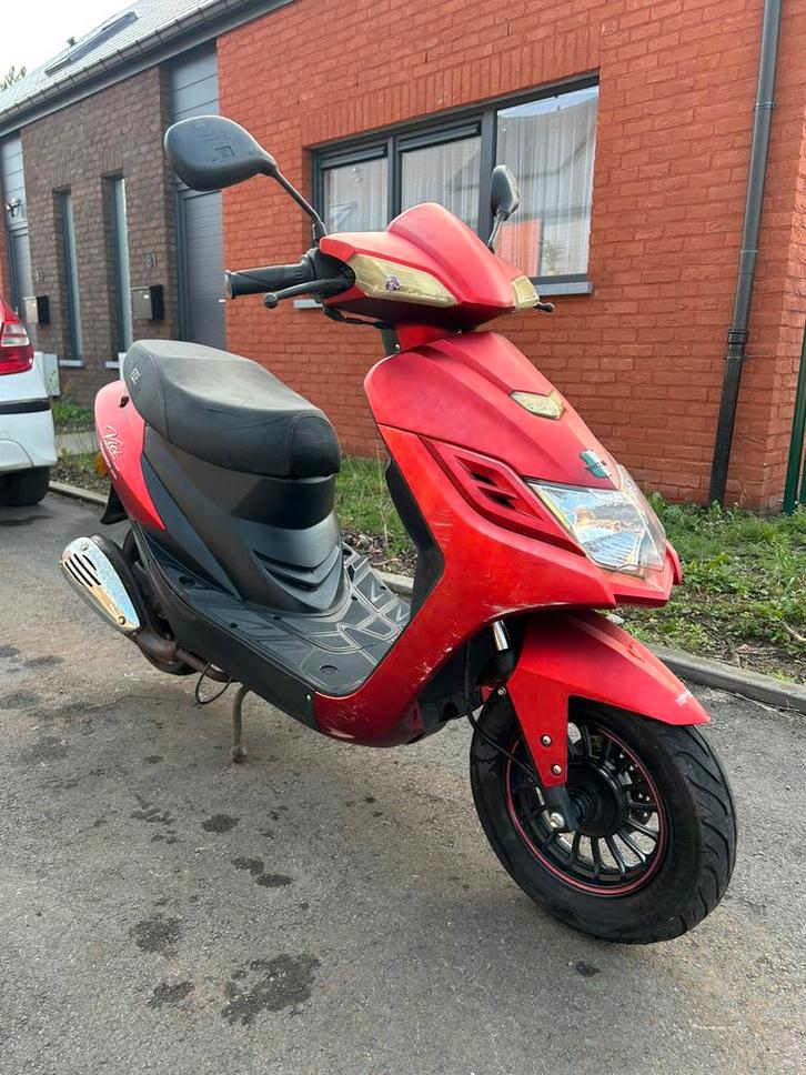 Scooter Gts vici classe A, Vélos & Vélomoteurs, Scooters | Marques Autre, Enlèvement