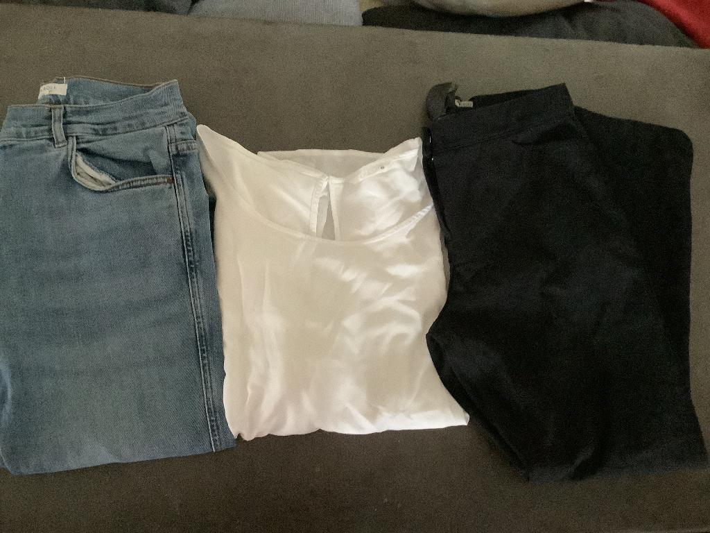 Pantalons Caroll, D’Auvry et blouse blanche Only taille 40, Enlèvement ou Envoi, Comme neuf, Taille 38/40 (M)