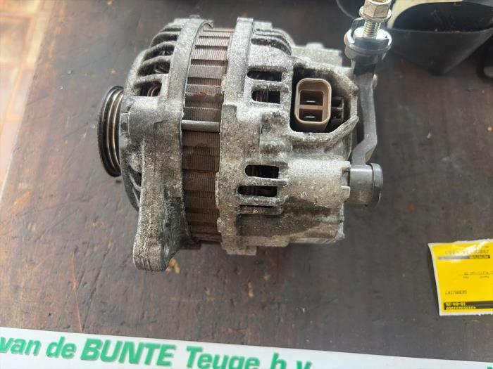 Dynamo van een Mazda 323F, Auto-onderdelen, Motor en Toebehoren, Mazda, Gebruikt, 3 maanden garantie, Ophalen of Verzenden