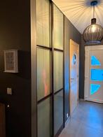 Porte de placard à donner, Enlèvement