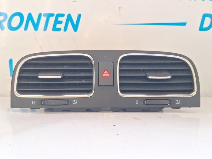 Luchtrooster Dashboard van een Volkswagen Golf, Auto-onderdelen, Dashboard en Schakelaars, Volkswagen, Gebruikt, 3 maanden garantie