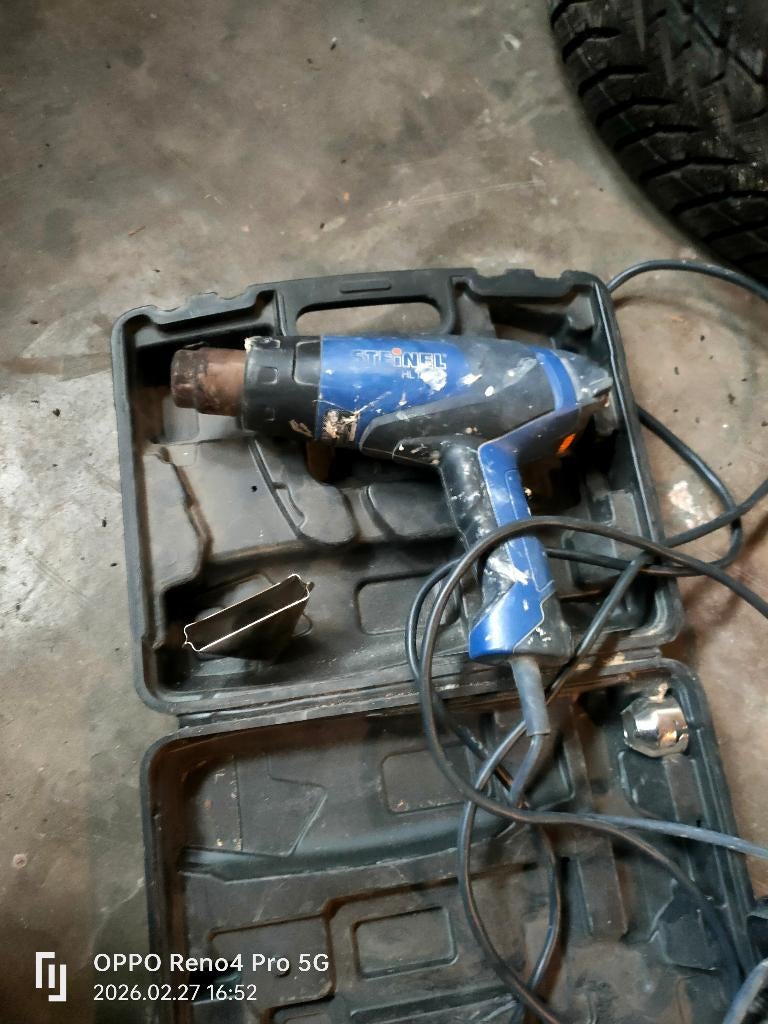 Un lot de deux décapeurs et une lampe de Chantier, Enlèvement