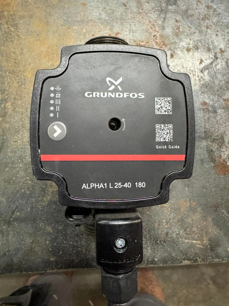 Elektronische pompen 3 stuks, Ophalen, Gebruikt