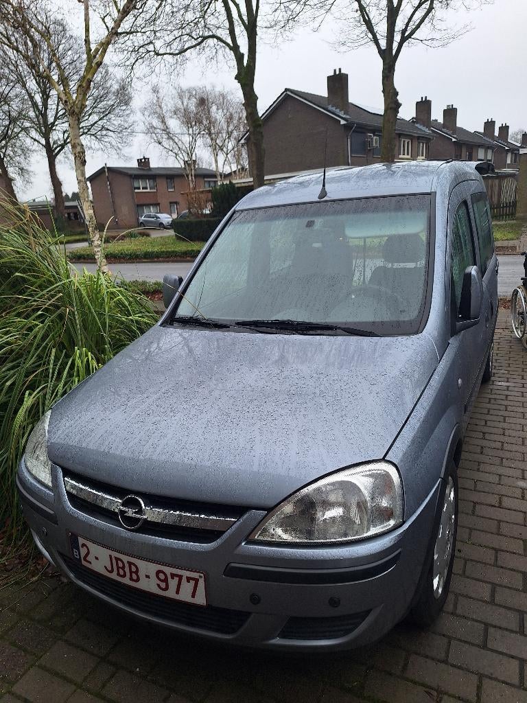 Opel Combo mindervalide, Auto's, Opel, Particulier, Combo Tour, Benzine, Euro 4, Monovolume, 5 deurs, Handgeschakeld, Zilver of Grijs
