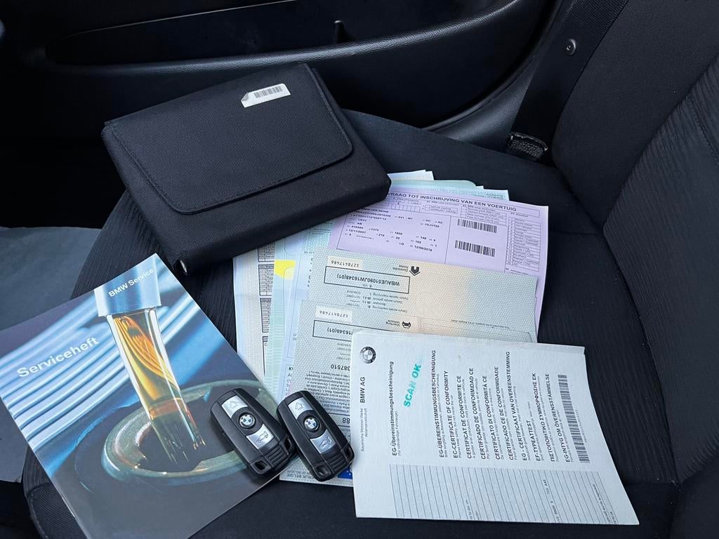 - BMW E87 118i - 2.0 Benzine - Automaat - 175000km - 11/2007, Auto's, Automaat, 1995 cc, Zwart, 4 cilinders