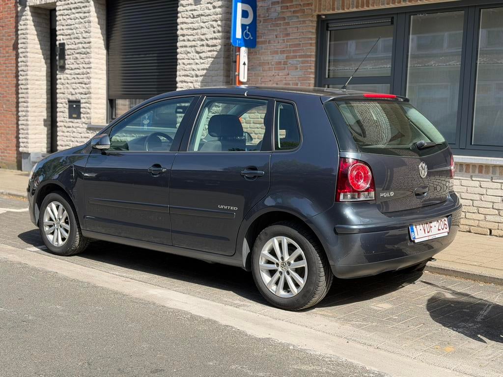 Volkswagen Polo 1.2 Benzine 2008 Airco 5 deurs 129000km 69pk, Rétroviseurs électriques, Argent ou Gris, Achat, Noir