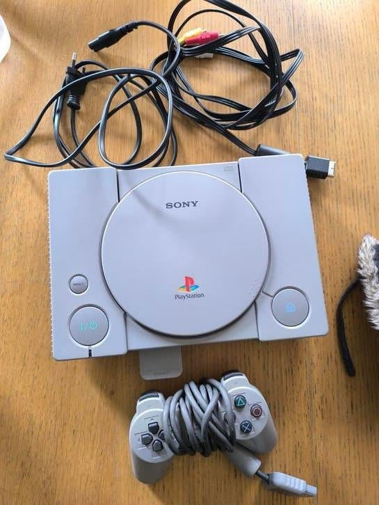 Lot PlayStation 1 + 17 jeux + carte mémoire, Enlèvement ou Envoi