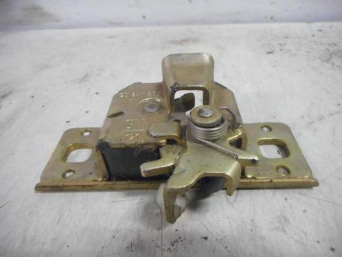 SLOTVANGER ACHTERKLEP Opel Calibra (90347203), Auto-onderdelen, Carrosserie, Opel, Gebruikt