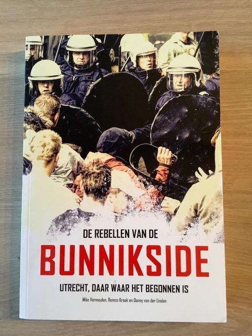 De Rebellen van de Bunnikside - FC Utrecht, Boeken, Sportboeken, Zo goed als nieuw, Balsport, Ophalen of Verzenden