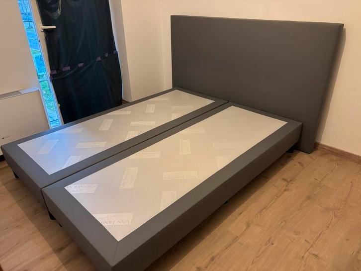 Boxspring + matras 160x200, Huis en Inrichting, Slaapkamer | Bedden, Zo goed als nieuw, Twijfelaar, 160 cm, 200 cm, Ophalen