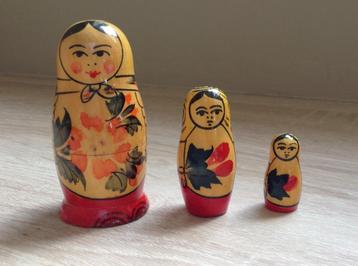 Matroushka's poppetjes beschikbaar voor biedingen