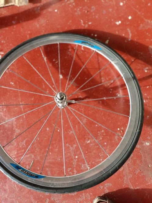 Campagnolo SCIROCCO 20 fiets voorwiel met nieuwe band, Fietsen en Brommers, Fietsonderdelen, Zo goed als nieuw, Racefiets, Band