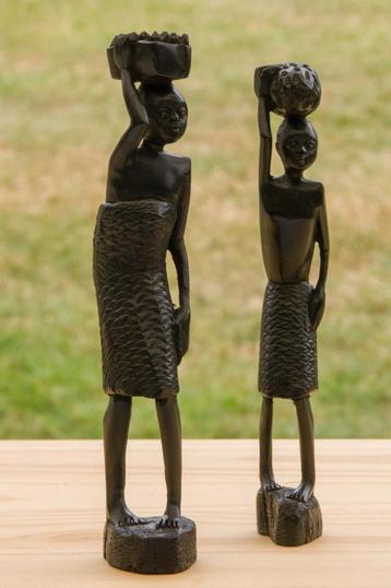 2 petites statuettes sculptées en bois d'ébène (RDC) beschikbaar voor biedingen