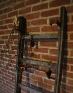 HOUTEN LADDER MET AUTHENTIEKE KATROL, Ophalen