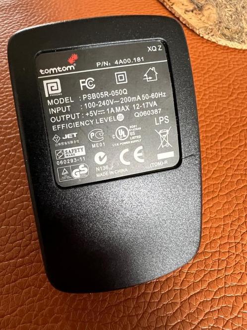 Tomtom oplader voor usb perfecte staat, Télécoms, Téléphonie mobile | Chargeurs pour téléphone, Comme neuf, Autres marques, Enlèvement ou Envoi