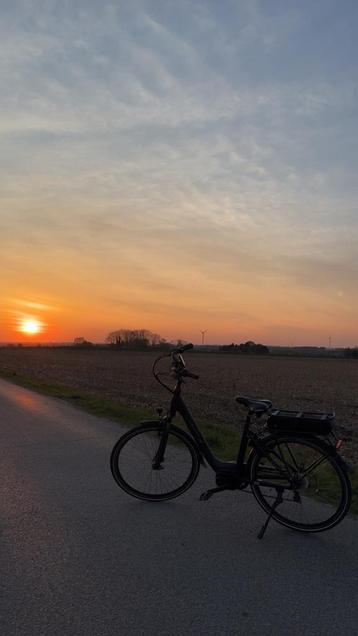Veloci bafang, Fietsen en Brommers, Elektrische fietsen, Ophalen, Zo goed als nieuw