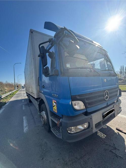 Mercedes Atego 2009, Auto's, Vrachtwagens, Particulier, Diesel, Euro 4, 2 deurs, Handgeschakeld, Blauw, Zwart, Ophalen
