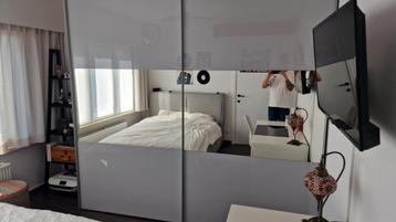 Mooie grote kleerkast, Ophalen, Glas