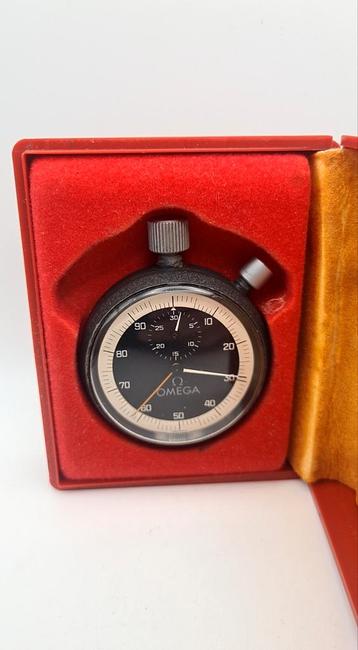 2 x chronomètres vintage Omega et Heuer
