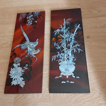 2 CADRES AVEC RELIEF EN BON ÉTAT  beschikbaar voor biedingen