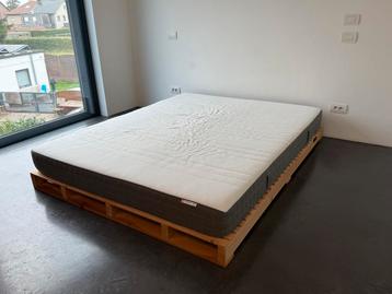Pallet look bed 160x200 beschikbaar voor biedingen