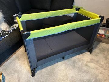 Reis bedje met matras & overtrek beschikbaar voor biedingen