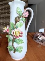 Vase faience blanc avec des roses, Antiquités & Art, Enlèvement