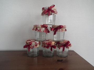 6 jampotten (hoogte 8 cm/diameter 6 cm) beschikbaar voor biedingen