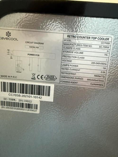 Wijnkoelkast te koop zo goed als nieuw werkt perfect, Elektronische apparatuur, Koelkasten en IJskasten, Zo goed als nieuw, Ophalen